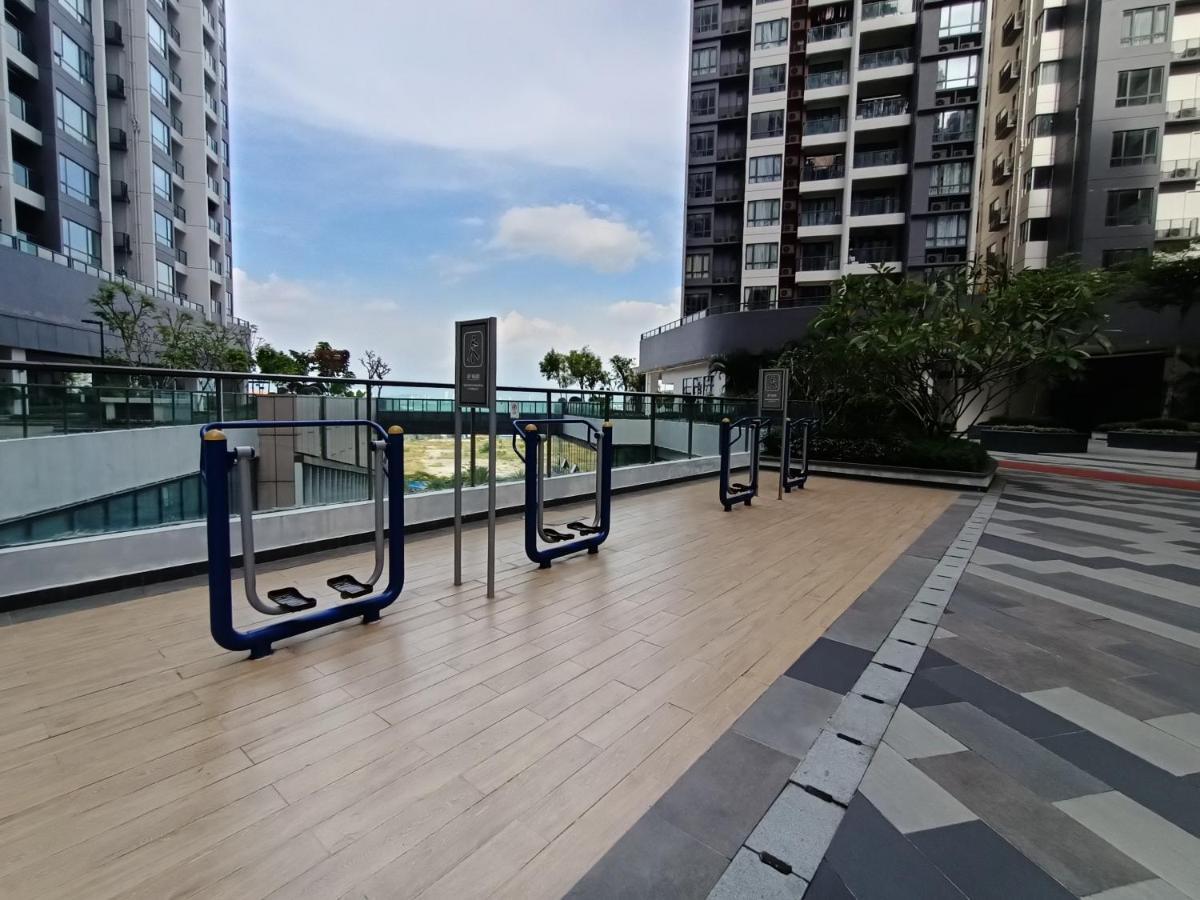 R&f Princess Cove Premium Apartemen